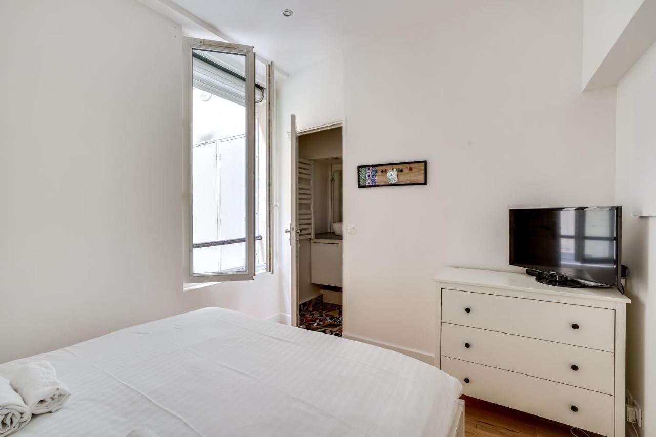 Apartment 3 People Close Eiffel Tower By Weekome Paris Eksteriør billede