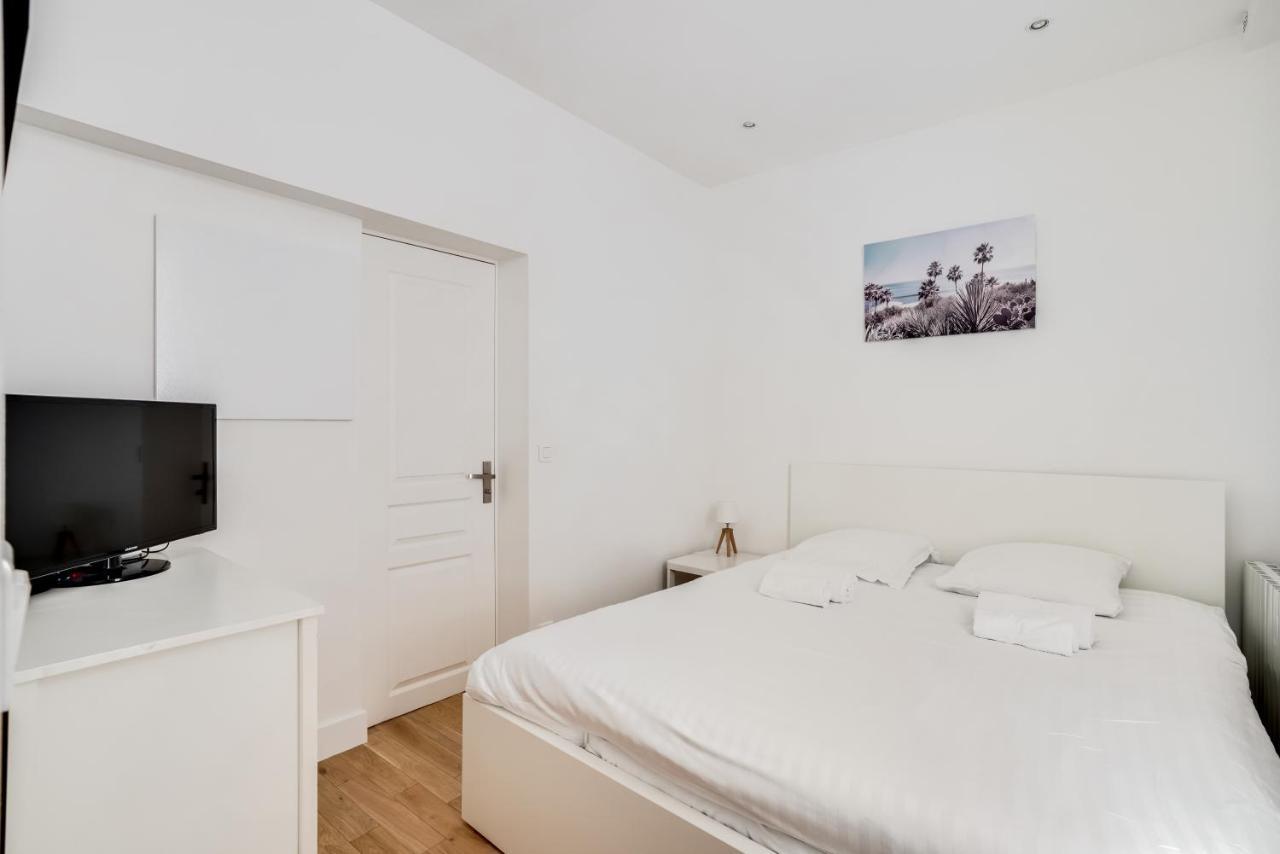 Apartment 3 People Close Eiffel Tower By Weekome Paris Eksteriør billede